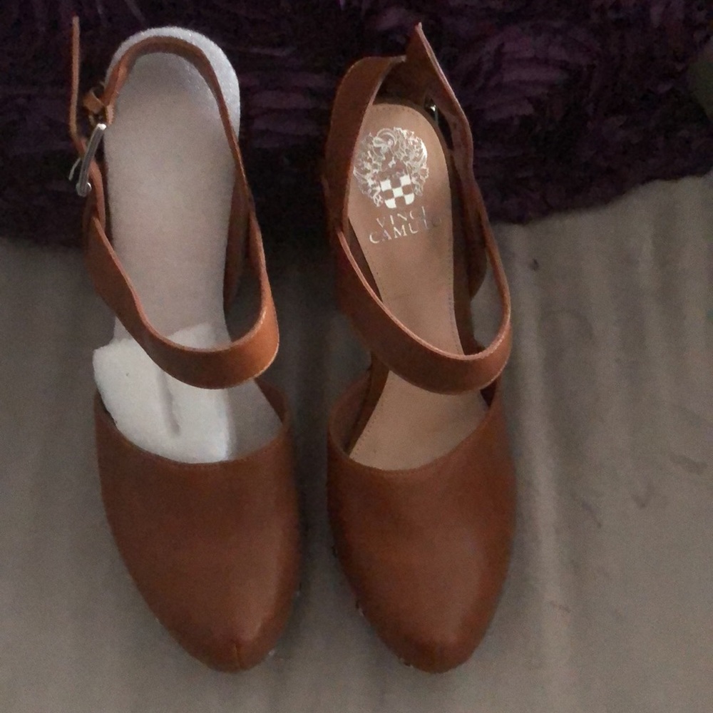 Sandals - Picture 2 of 4